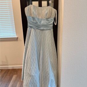 Elegant Blue Sleeveless Dress with Sparkles